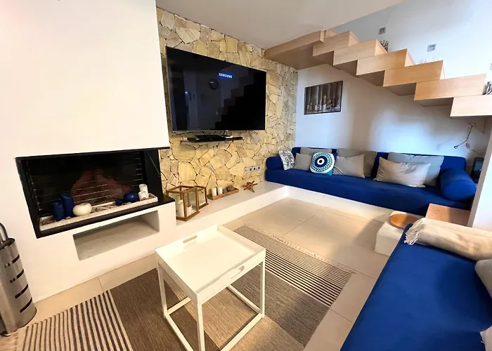 Itaca Vista Mar Y Piscina Climatizada וילה אדחה