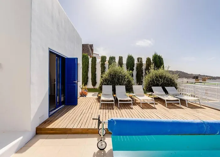 Itaca Vista Mar Y Piscina Climatizada