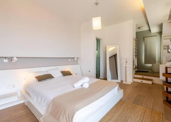 Itaca Vista Mar Y Piscina Climatizada וילה *