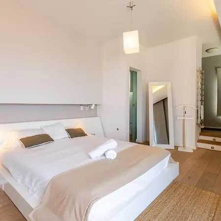 Itaca Vista Mar Y Piscina Climatizada Villa *