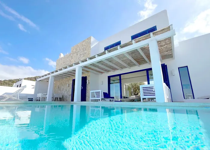 Itaca Vista Mar Y Piscina Climatizada *