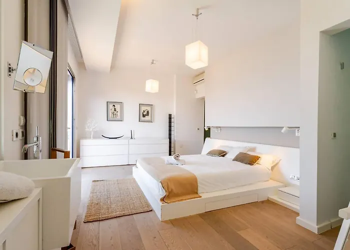 Itaca Vista Mar Y Piscina Climatizada וילה *